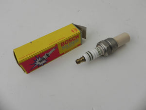 (NOS) Bosch W2CS Silver Spark Plug