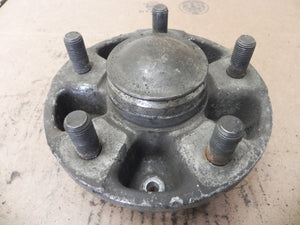(Used) 944 Front Wheel Hub Non ABS - 1983-86
