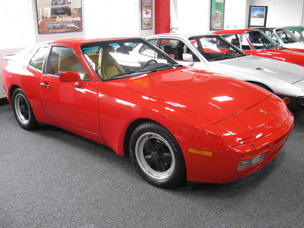 Porsche 944