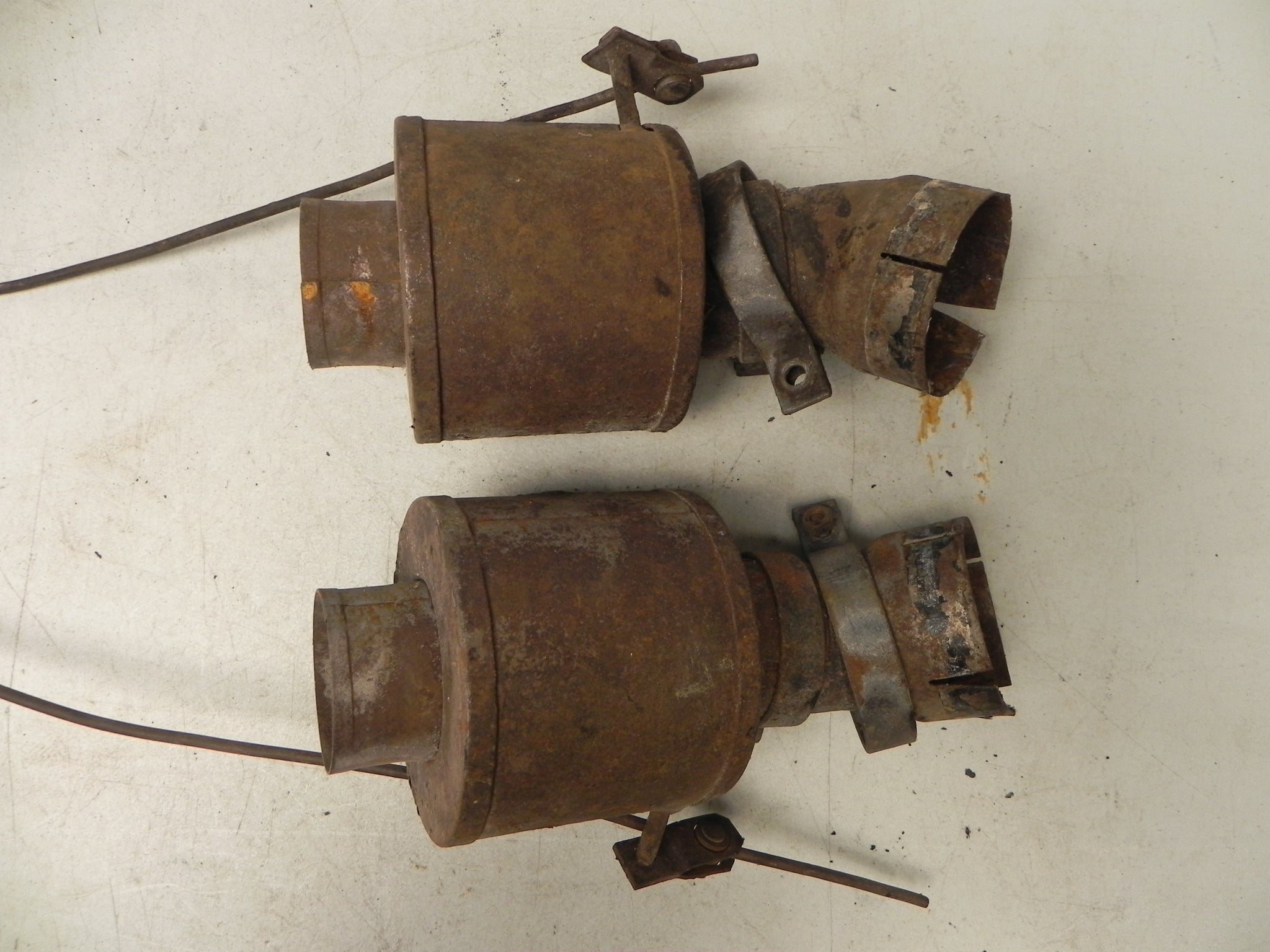 (Used) 356 B/C Pair of Heater Valves and Elbows - 1959-65