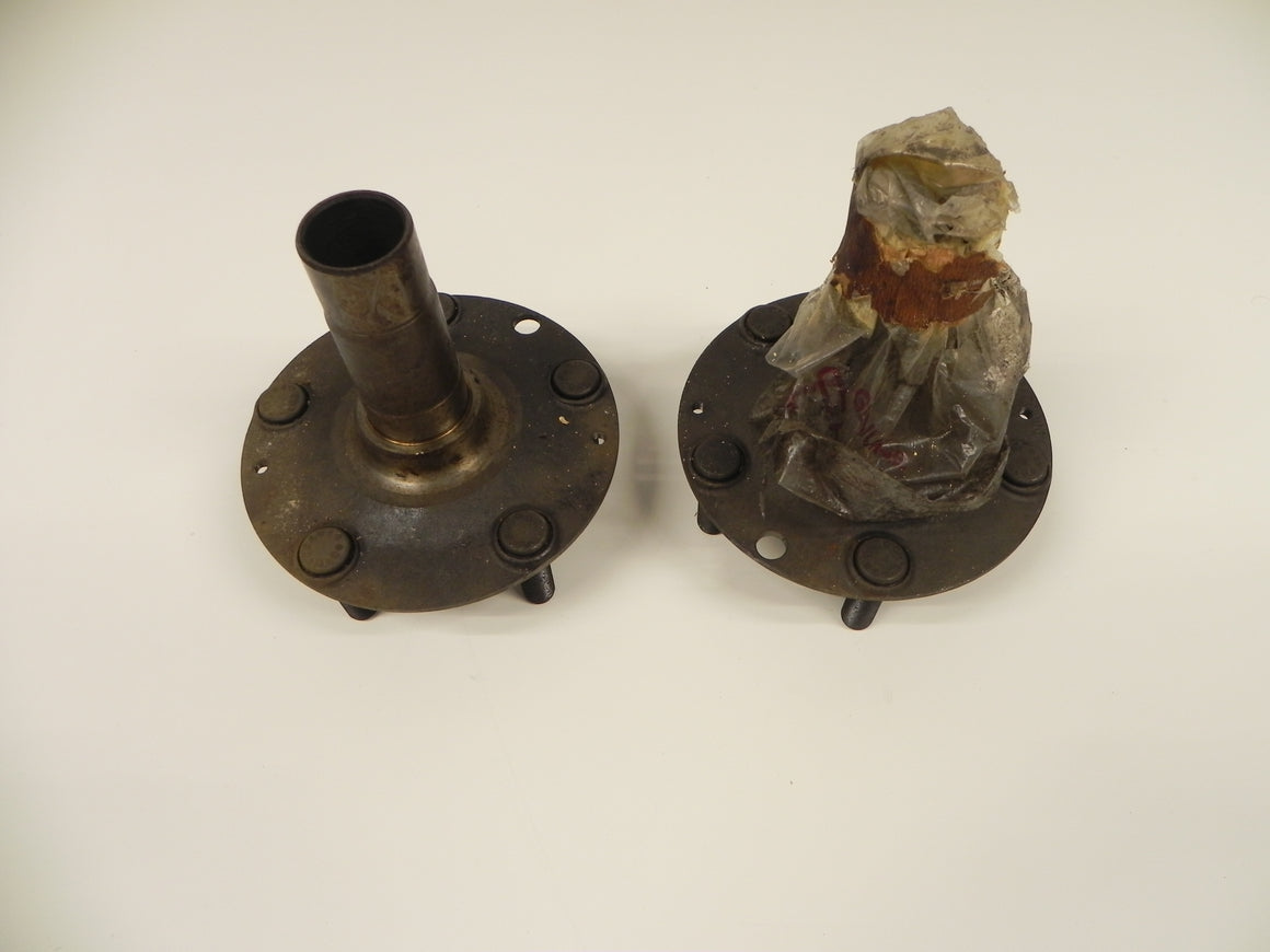 (NOS) 911/912 Rear Wheel Hub w/ Studs - 1965-68