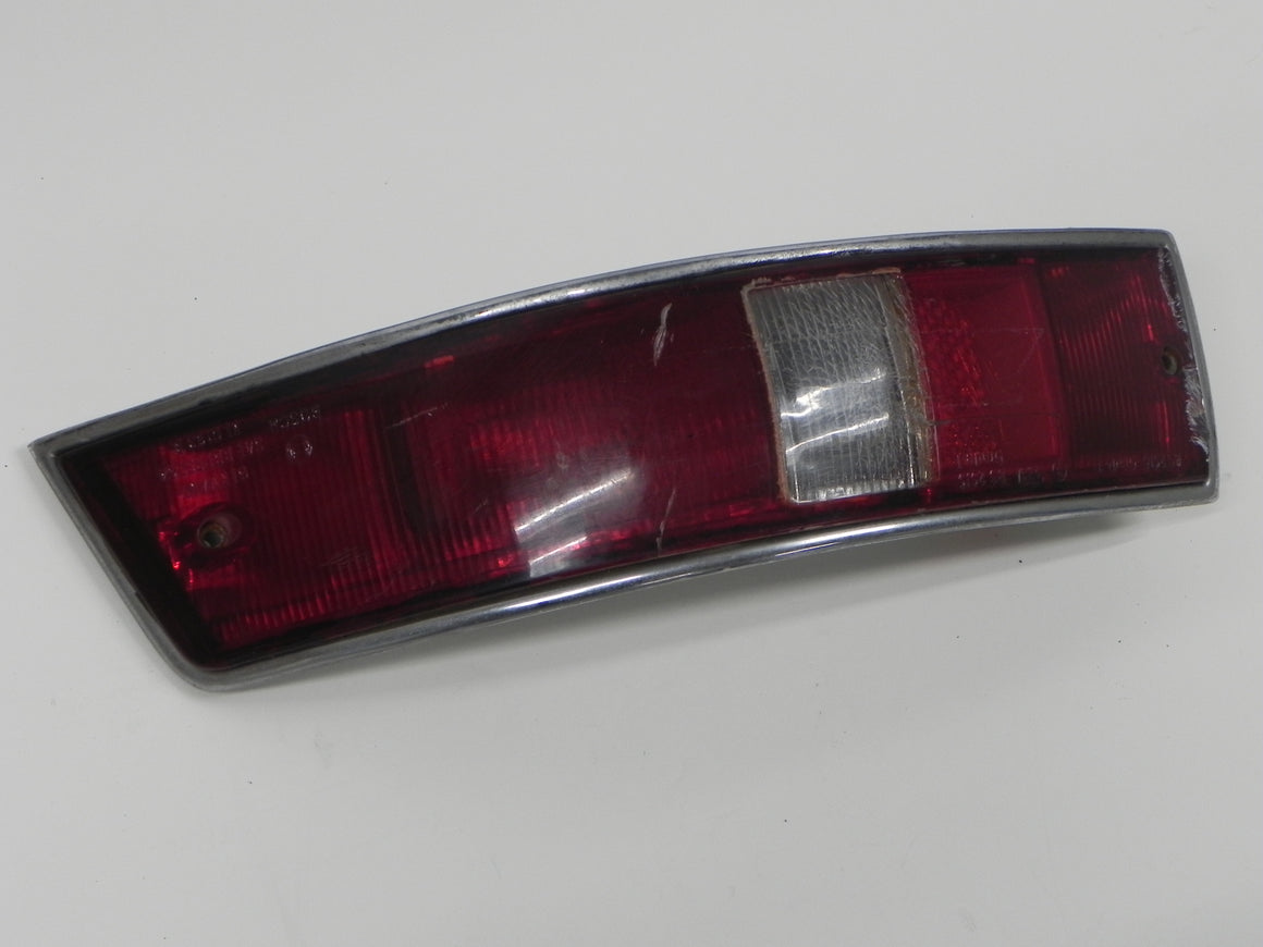 (Used) 911/912 Complete Right Taillight Assembly - 1965-68