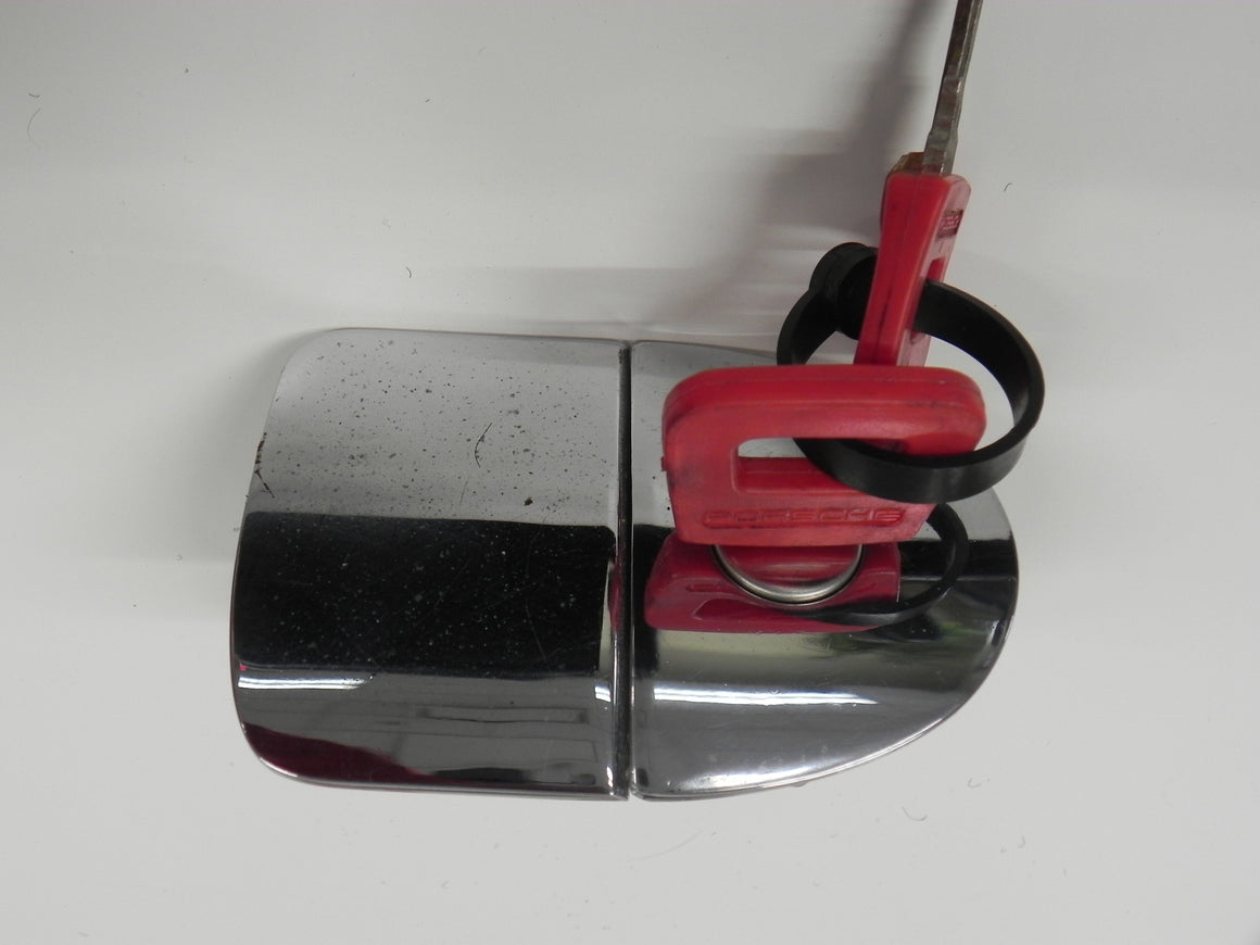 (Used) 914 Outside Door Handle Left