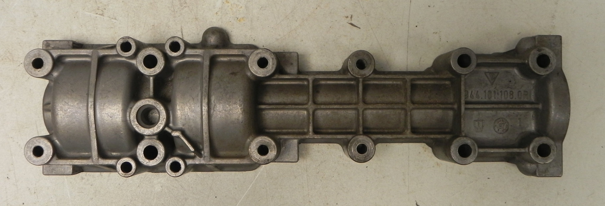 (Used) 944 Balance Shaft Cover - 1985-91