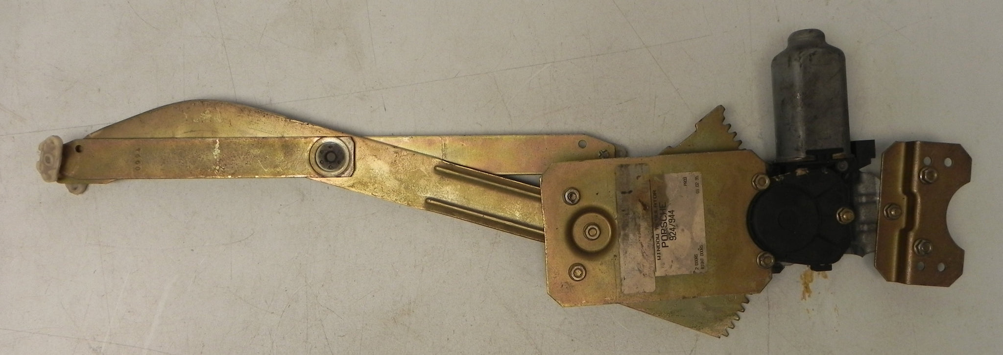 (Used) 924/944/968 Right Window Regulator - 1977-95
