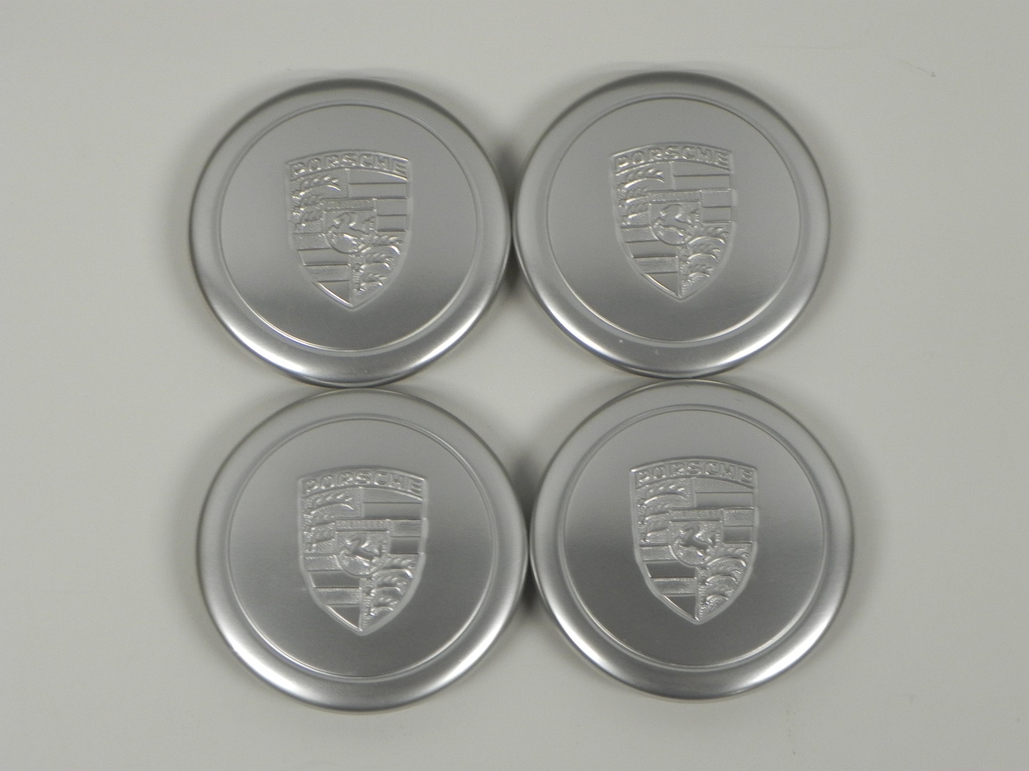 (Refinished) 911/930/944 Set Of 4 Silver Center Cap with Ring Clip w/o Access Holes - Fuchs Wheel - 1974-89