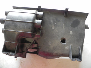 (Used) 76 911 CIS 2.7L Airbox