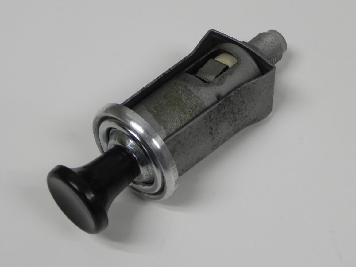 (Used) Original SWB 911/912 Cigarette Lighter - 1965-68