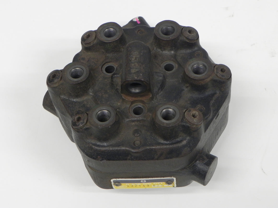 (Used) 911SC Bosch Fuel Distributor