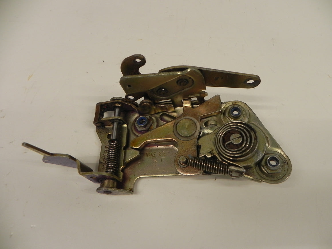 (Used) 911 Passenger Side Door Lock Mechanism - 1984-94