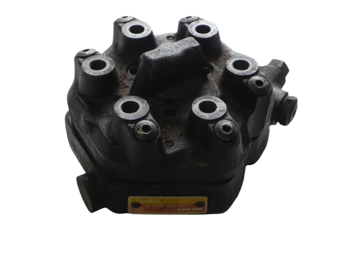 (Used) 911SC Bosch Fuel Distributor