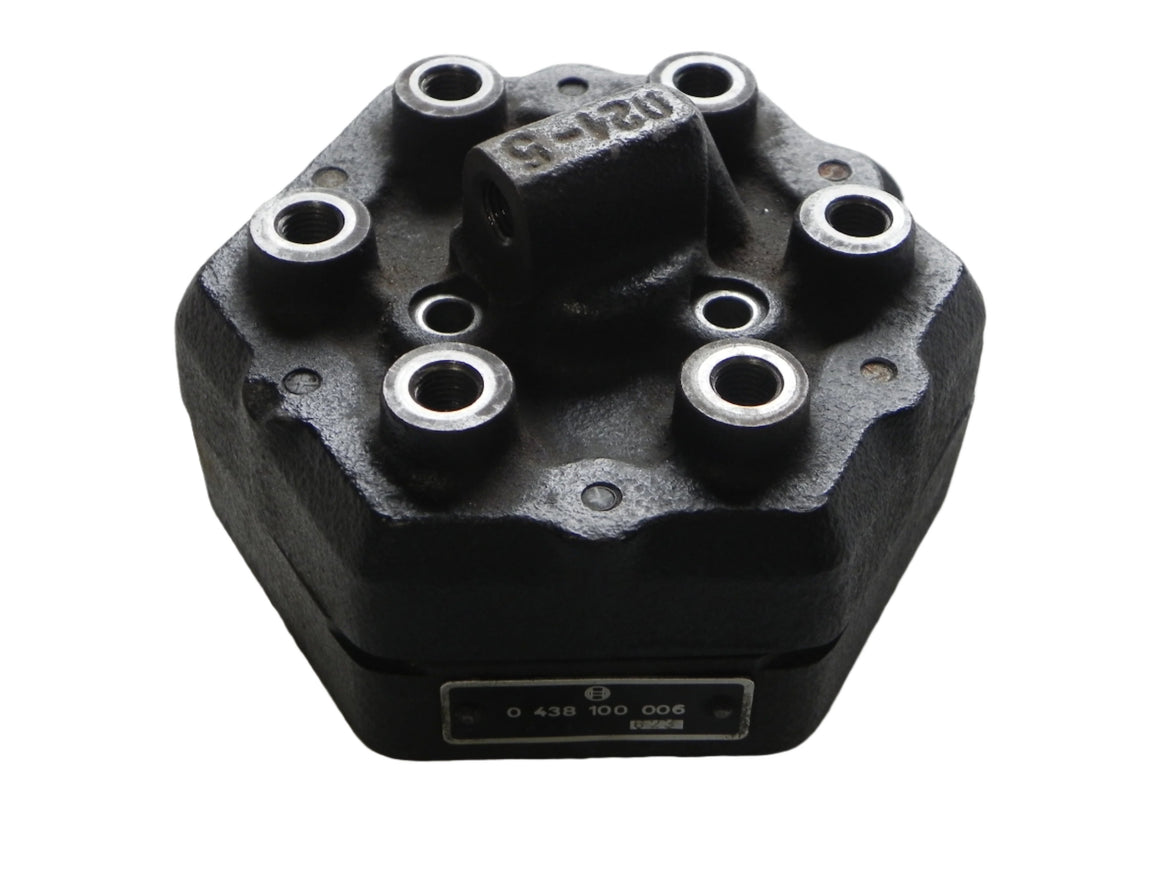 (Used) 911 CIS Fuel Distributor - 1973-77