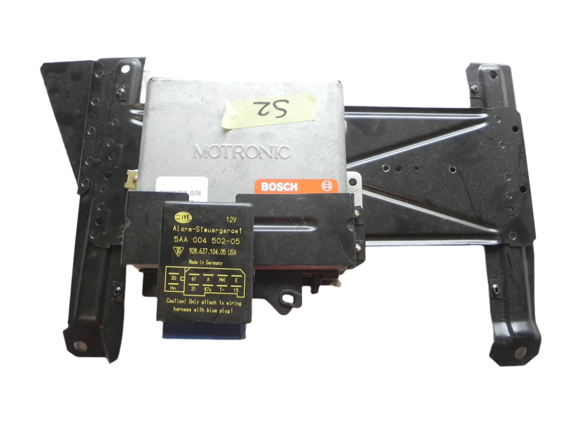 (Used) 944 Turbo S Bosch DME Control Unit and Base - 1987-88