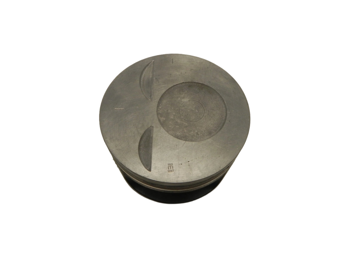 (Used) 944 Mahle Piston 2.5L - 1982-87