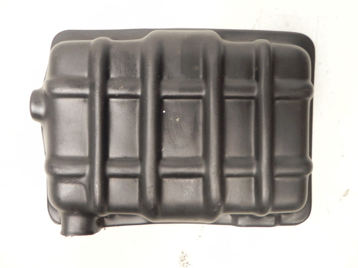 (Used) 356 BT6/C 6v Plastic Battery Cover - 1961-65