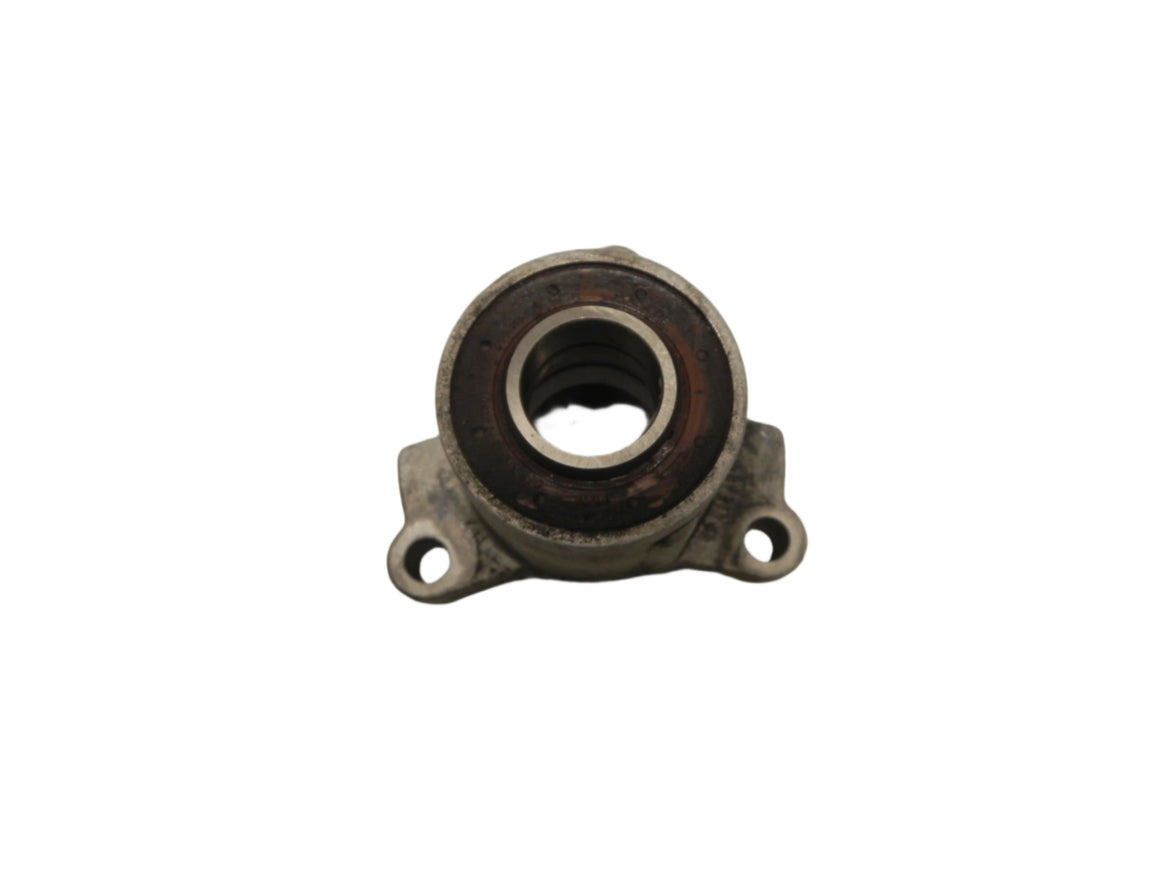 (Used) 924/944 Balance Shaft Carrier End Cap - 1976-91