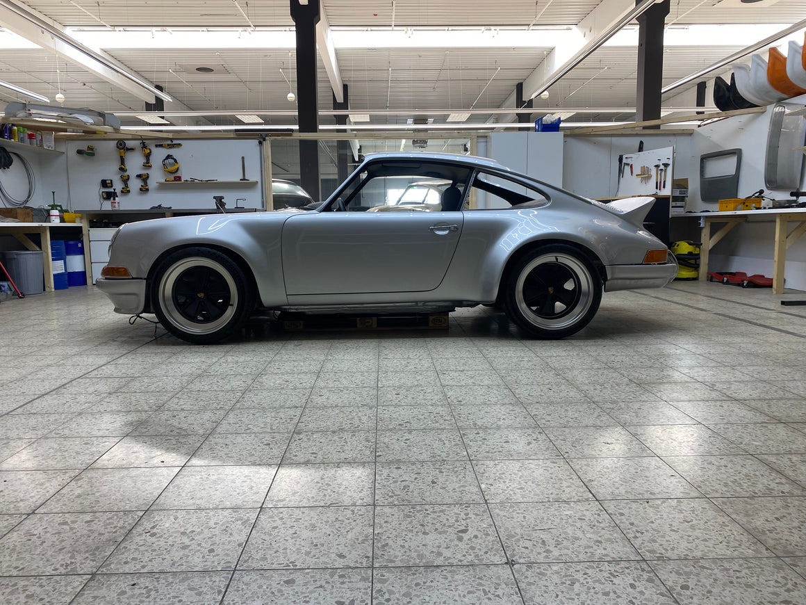 (New) 911 Singer-Style Fender Flare Set