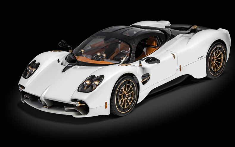 (New) Pocher Pagani Utopia Coupé Bianco Perla Kit 1:8 - 2020s