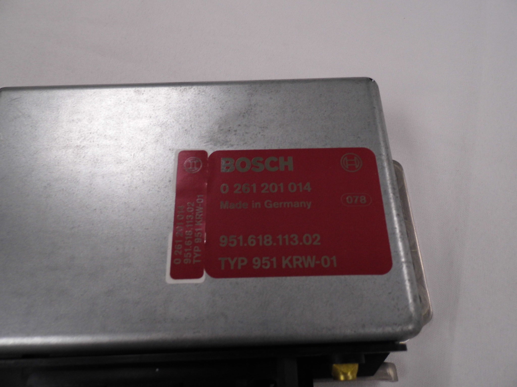 Parts G941 Motor Control Module (Remanufactured) 944 Turbo Engine Control Unit 1985-88 - AASE Sales