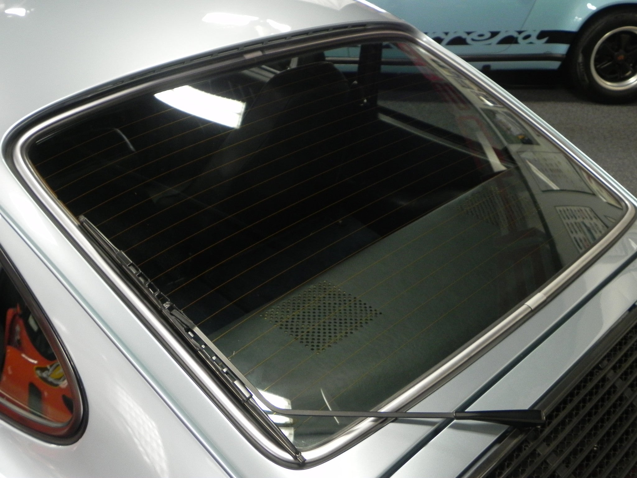 (New) 911/912/930 Rear Window Glass w/ Dual Stage Heating - 1965-86 ...