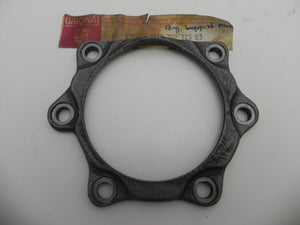 (Used) 915 Transmission Bearing Clamping Plate