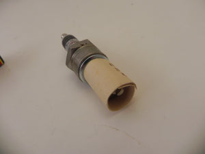 (New) 944 Bosch WR5DP4 Platinum Plus Spark Plug - 1990