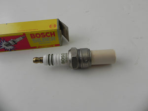 (NOS) Bosch W2CS Silver Spark Plug