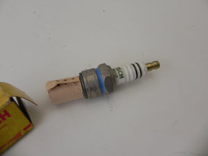 (NOS) 911S Bosch W265P21 Spark Plug - 2.0/2.2/2.4L