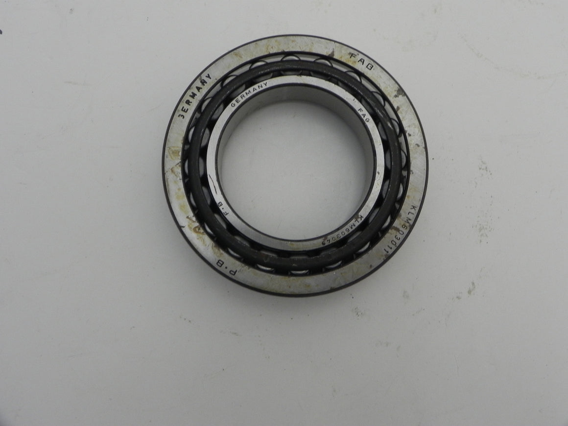 (NOS) 911/912 Tapered Roller Bearing with Outer Ring Cup - 1968-69