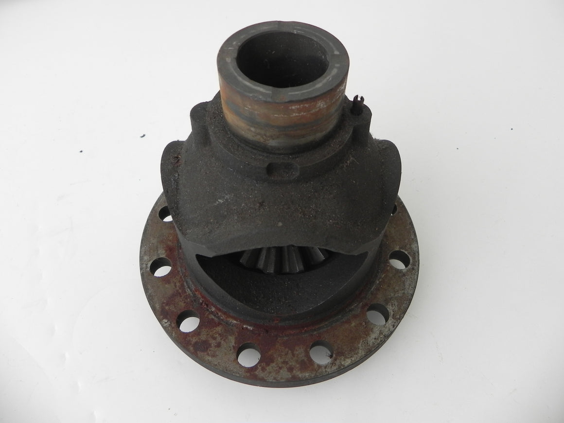 (Used) 911 930 Differential Housing - 1983-88