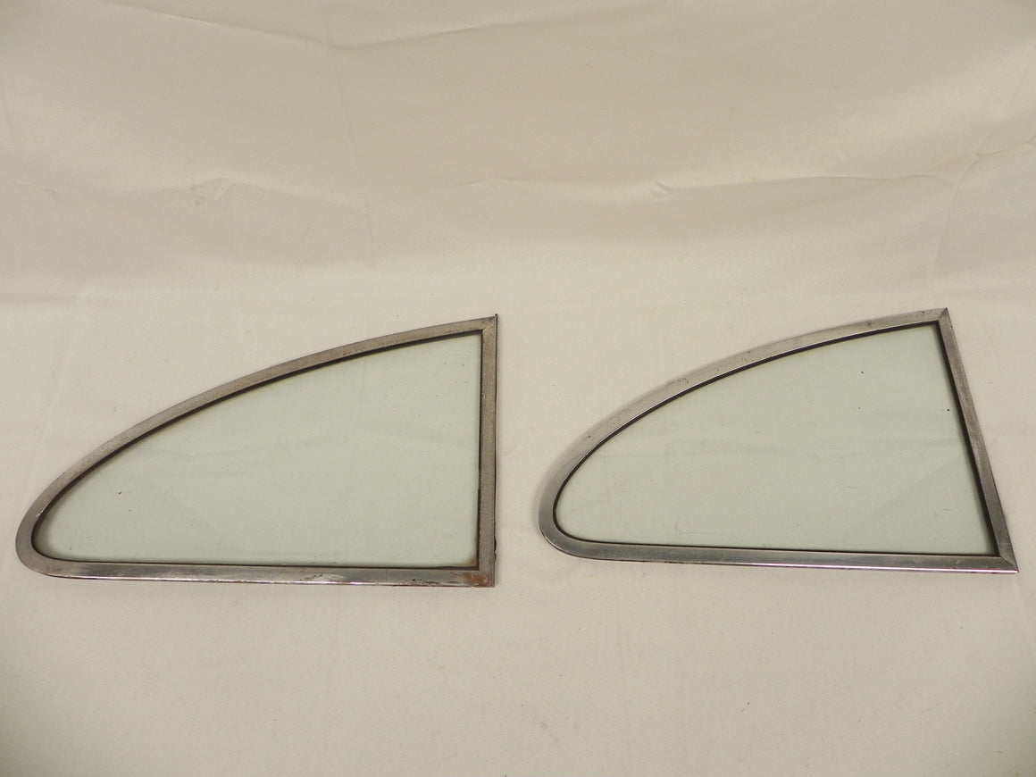 (Used) 356 SIGLA Right Rear Quarter Window - 1950-65