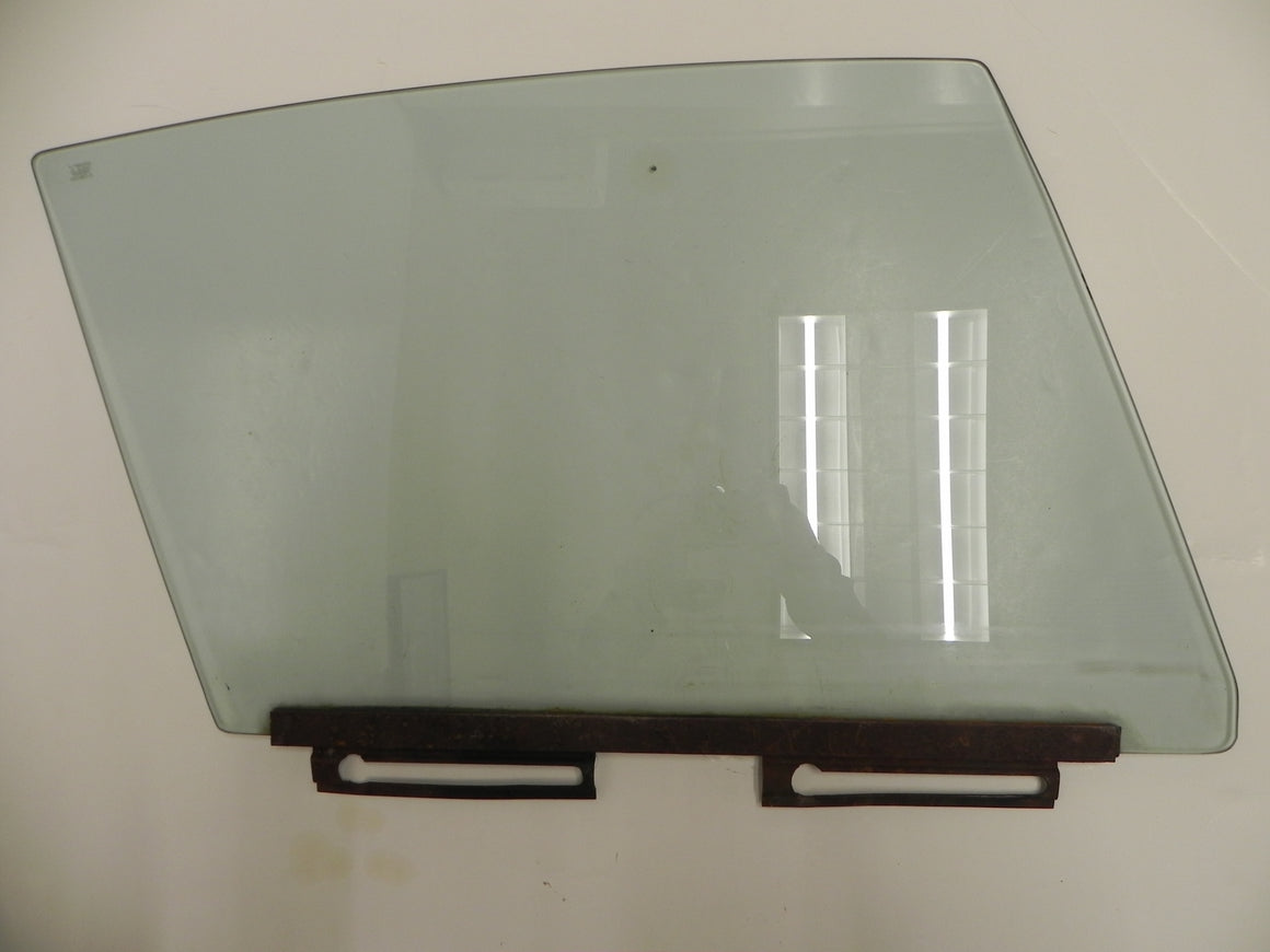 (Used) 911 Sekurit Passenger Side Window 1970-79
