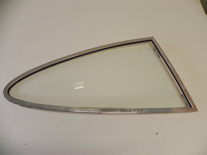 (Used) 911 Sekurit Quarter Window Right Clear - 1968-77