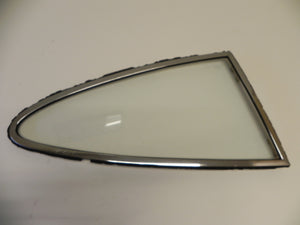 (Used) 911 Sekurit Quarter Window Right Clear - 1965-67