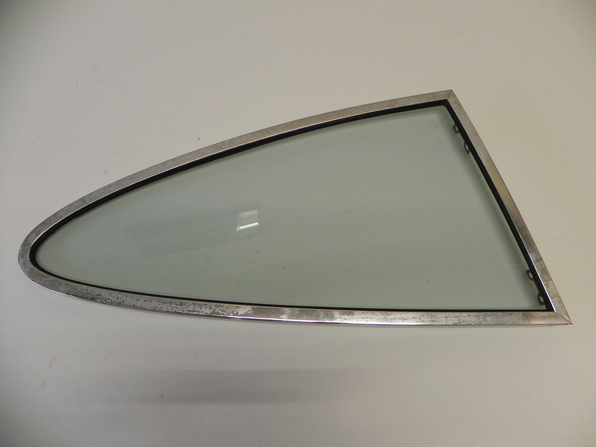 (Used) 911 Sekurit Quarter Window Right Tinted - 1968-77