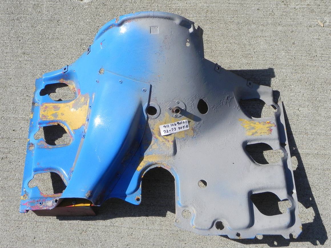 (Used) 911T Air Duct Engine Cover - 1972
