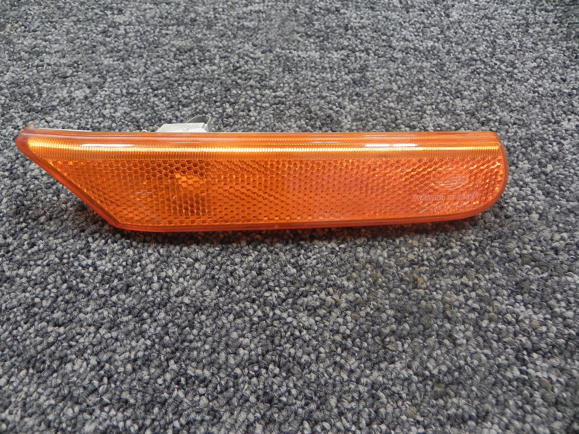 (Used) 996 Right Side Yellow Marker light - 1994-2005