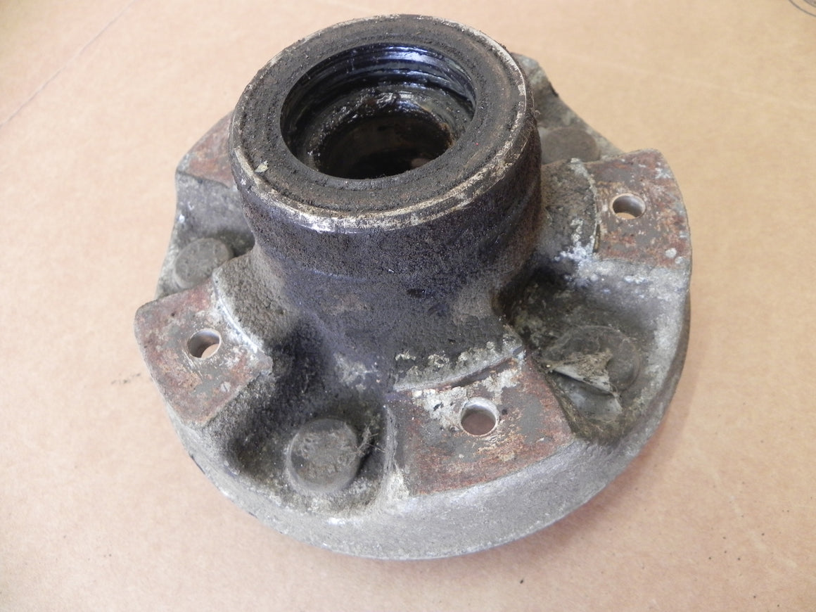 (Used) 356/911/912 Front Wheel Hub - 1964-67