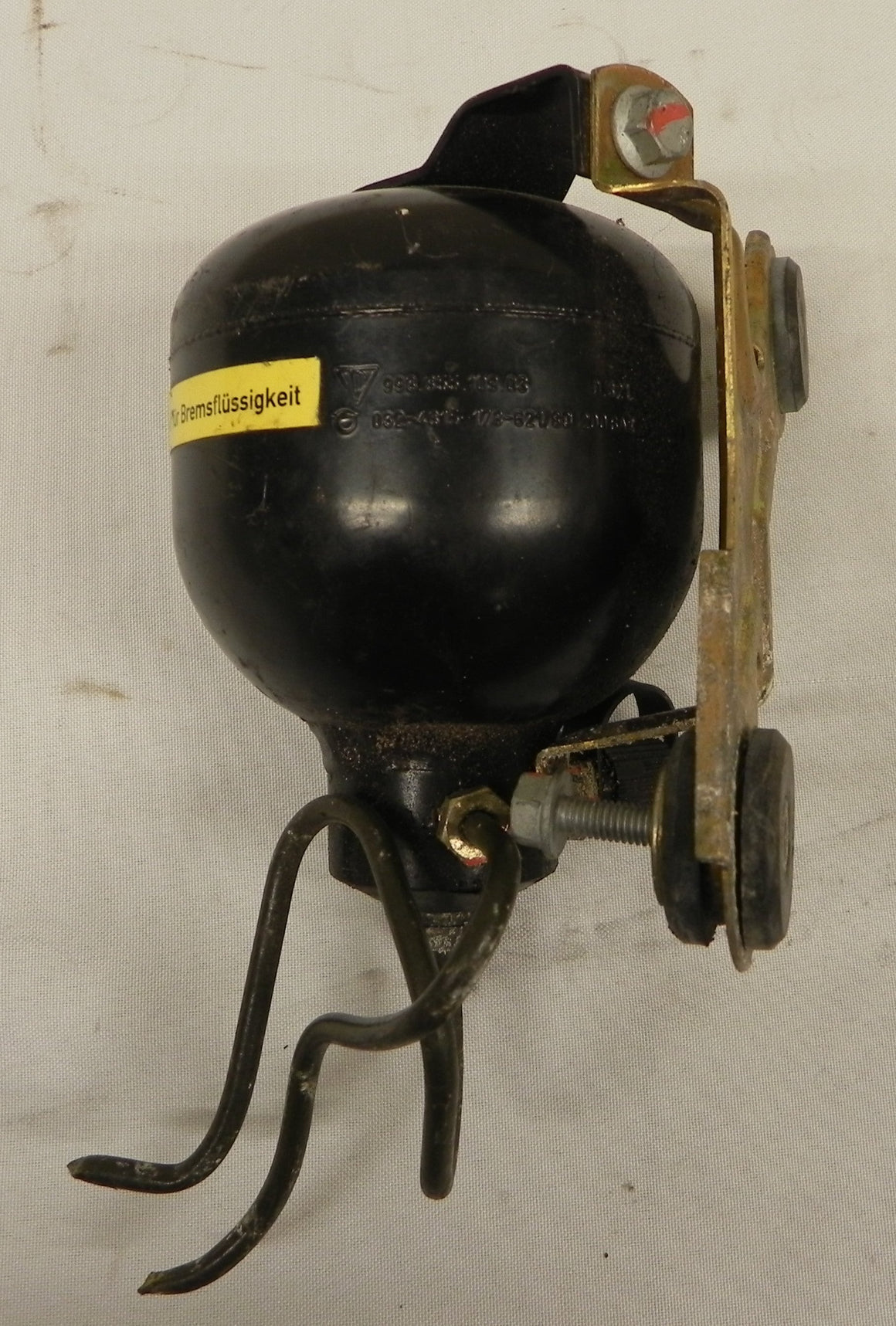 (Used) 993 ABS Pressure Accumulator