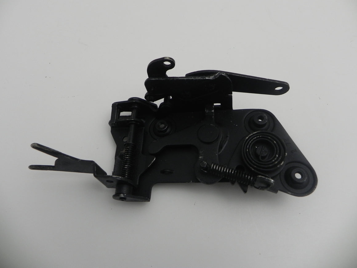 (Used) 911 Passenger's Side Door Lock Mechanism - 1972-73