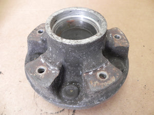 (Used) 911 Front Wheel Hub - 1974-89