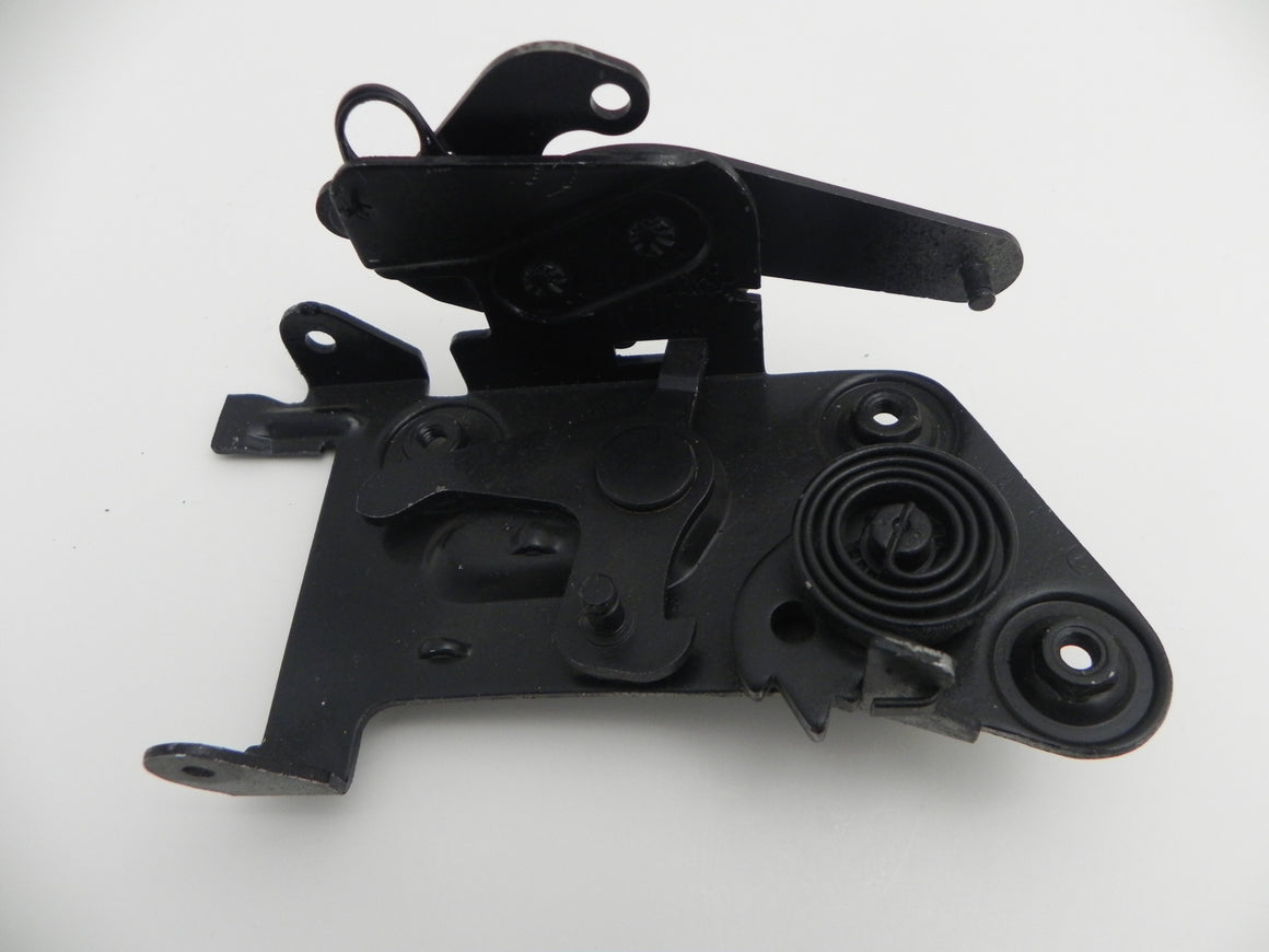(Used) 911 Passenger's Side Door Lock Mechanism - 1965-66