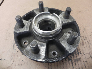 (Used) 944 Front Wheel Hub Non ABS - 1983-86