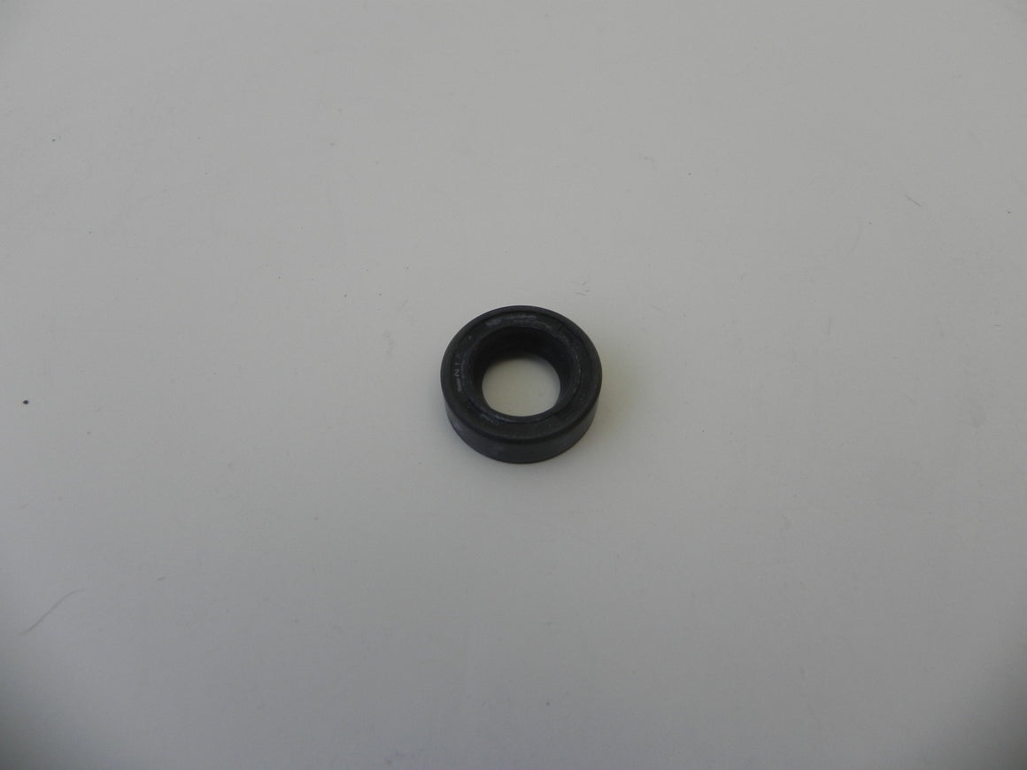 (New) 911 Speedometer angle drive seal 1965-71