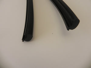 (New) 911S/RS Pair of Concours Rocker Moulding Rubber - 1969-73