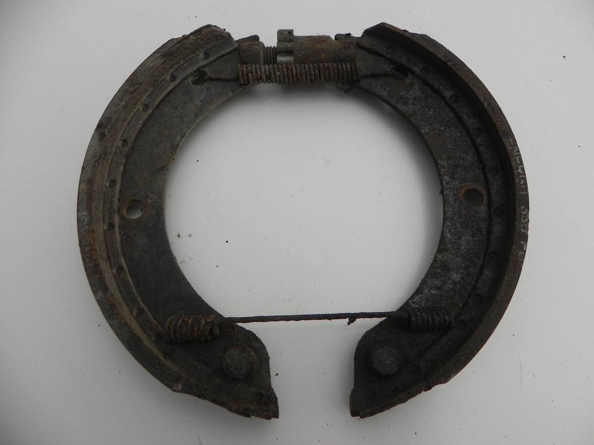 (Used) 911 Hand Brake Shoe Set 1969-73