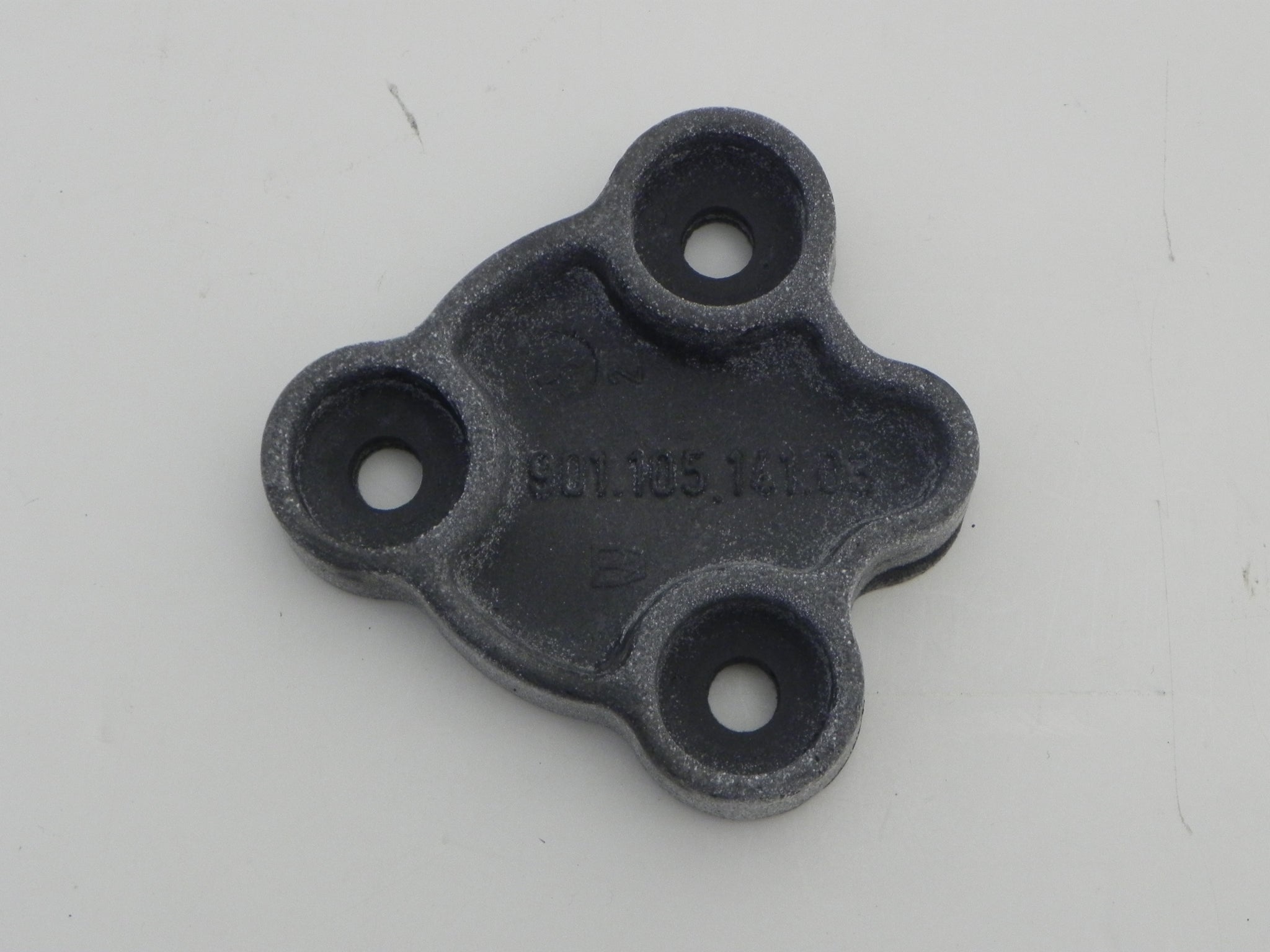 (Used) 911 Intermediate Shaft Cover 1967-71