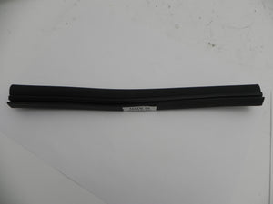 (New) 928 Hood Seal Lateral - 1983-88