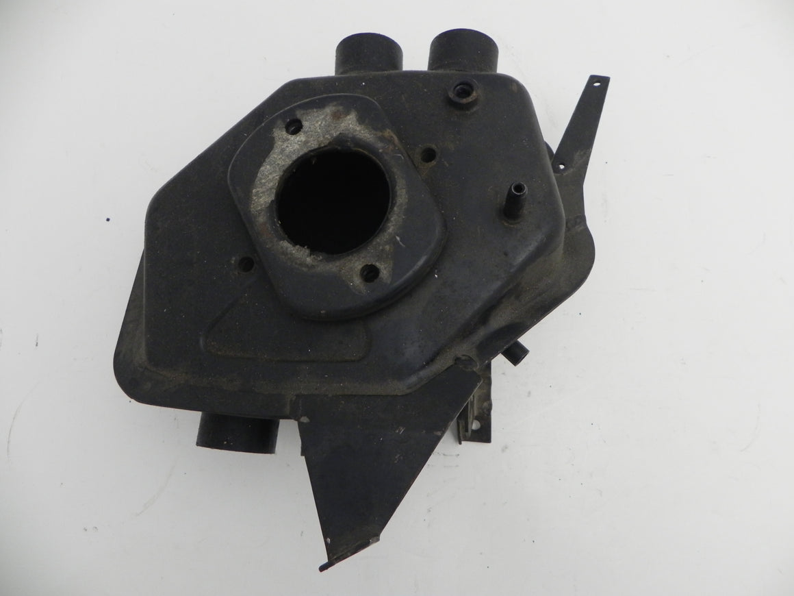 (Used) 914 2.0L Air Distributor Housing 1973-76