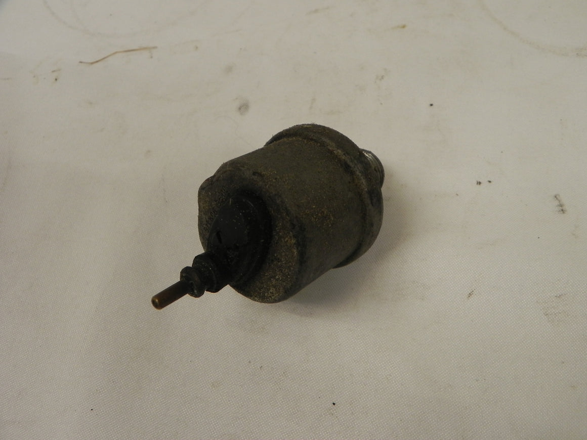 (Used) 911 Oil Pressure Sensor - 1984-89